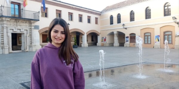 La Fundación Amancio Ortega otorga una beca completa a una estudiante de Villacañas